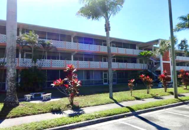 1450 NE 170th Street 306, sold in Floridian Arms, North Miami Beach, FL