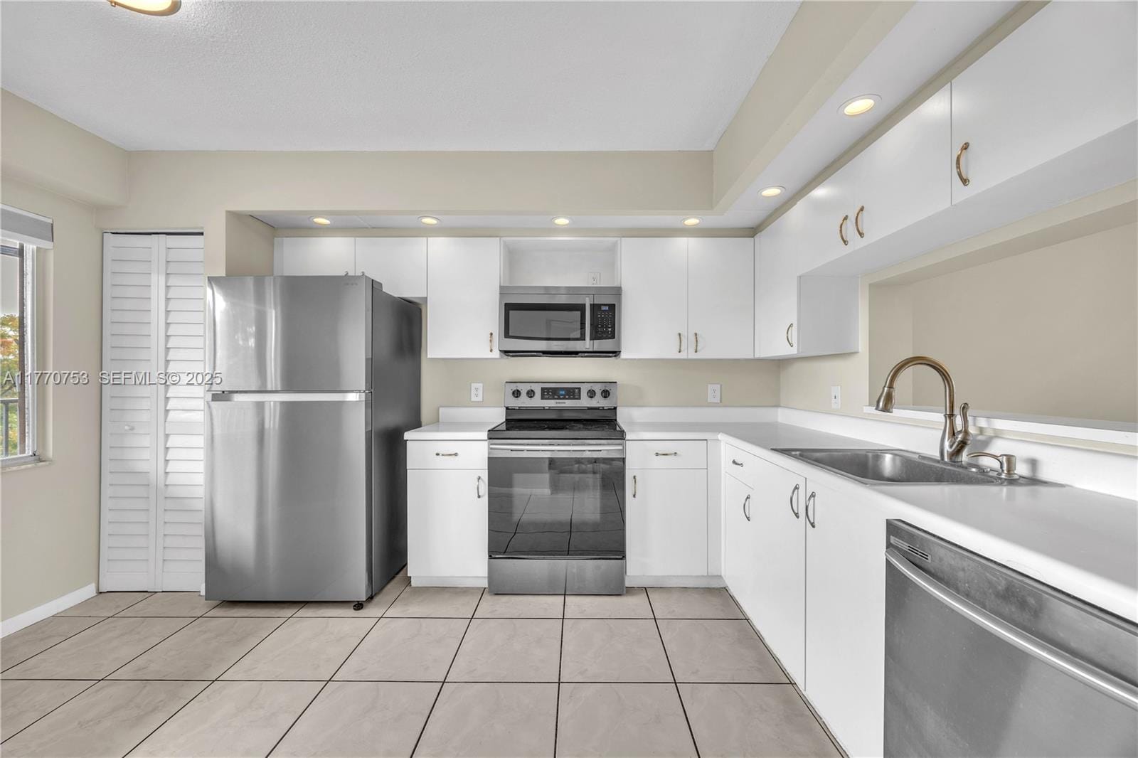12551 SW 16th Court 403C, Pembroke Pines, FL 33027 photo 3