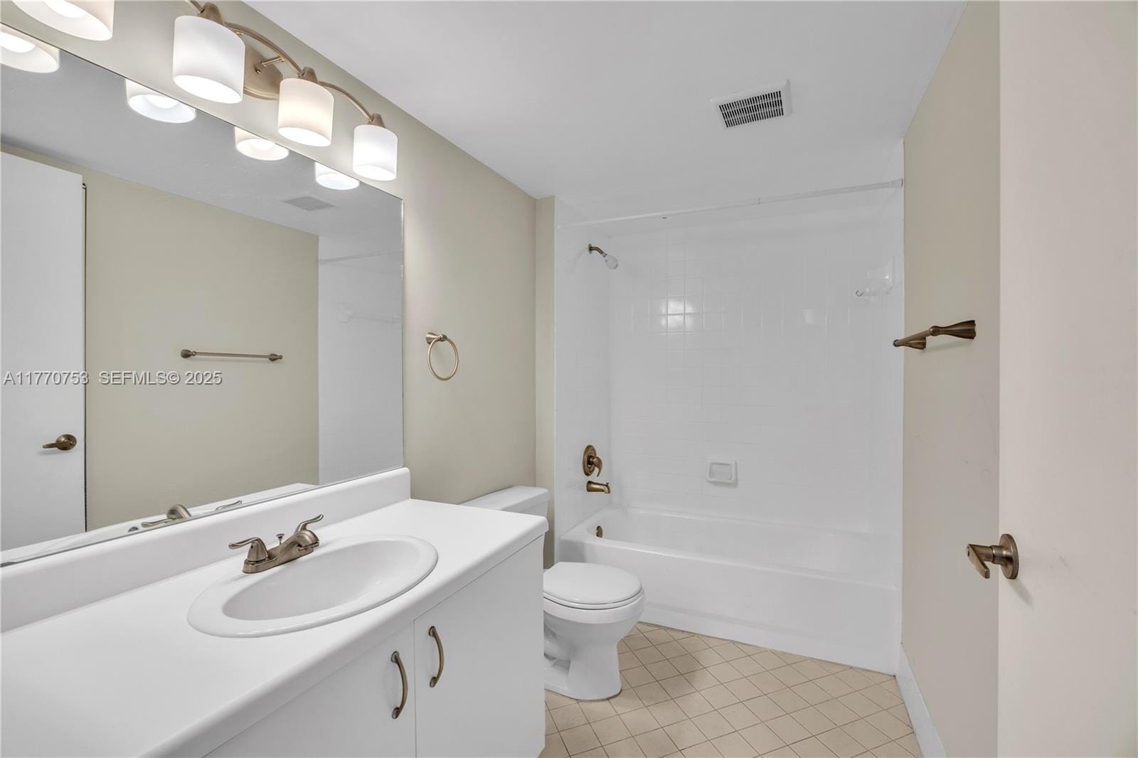 12551 SW 16th Court 403C, Pembroke Pines, FL 33027 photo 9
