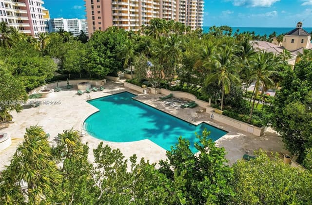785 Crandon Boulevard 302, sold in Club Tower Two Condo, Key Biscayne, FL