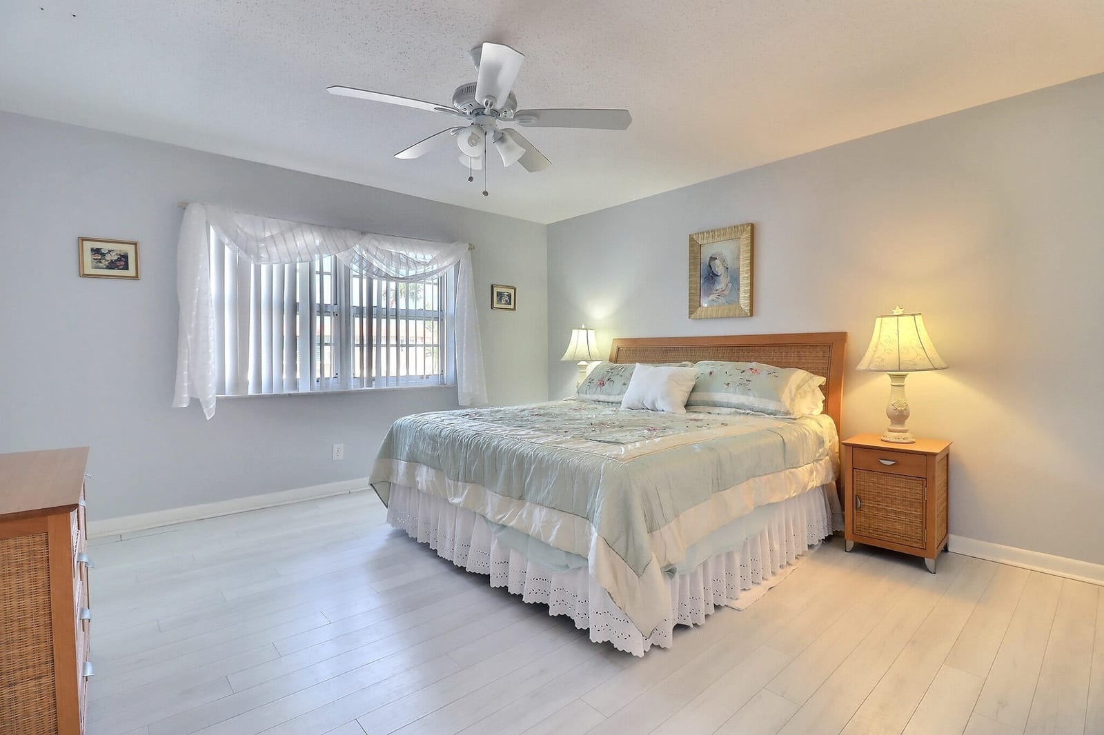 3550 NW 8th Avenue 212, Pompano Beach, FL 33064