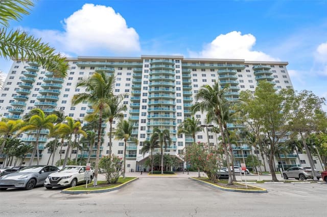 19390 Collins Avenue 1501, Sunny Isles Beach, FL 33160