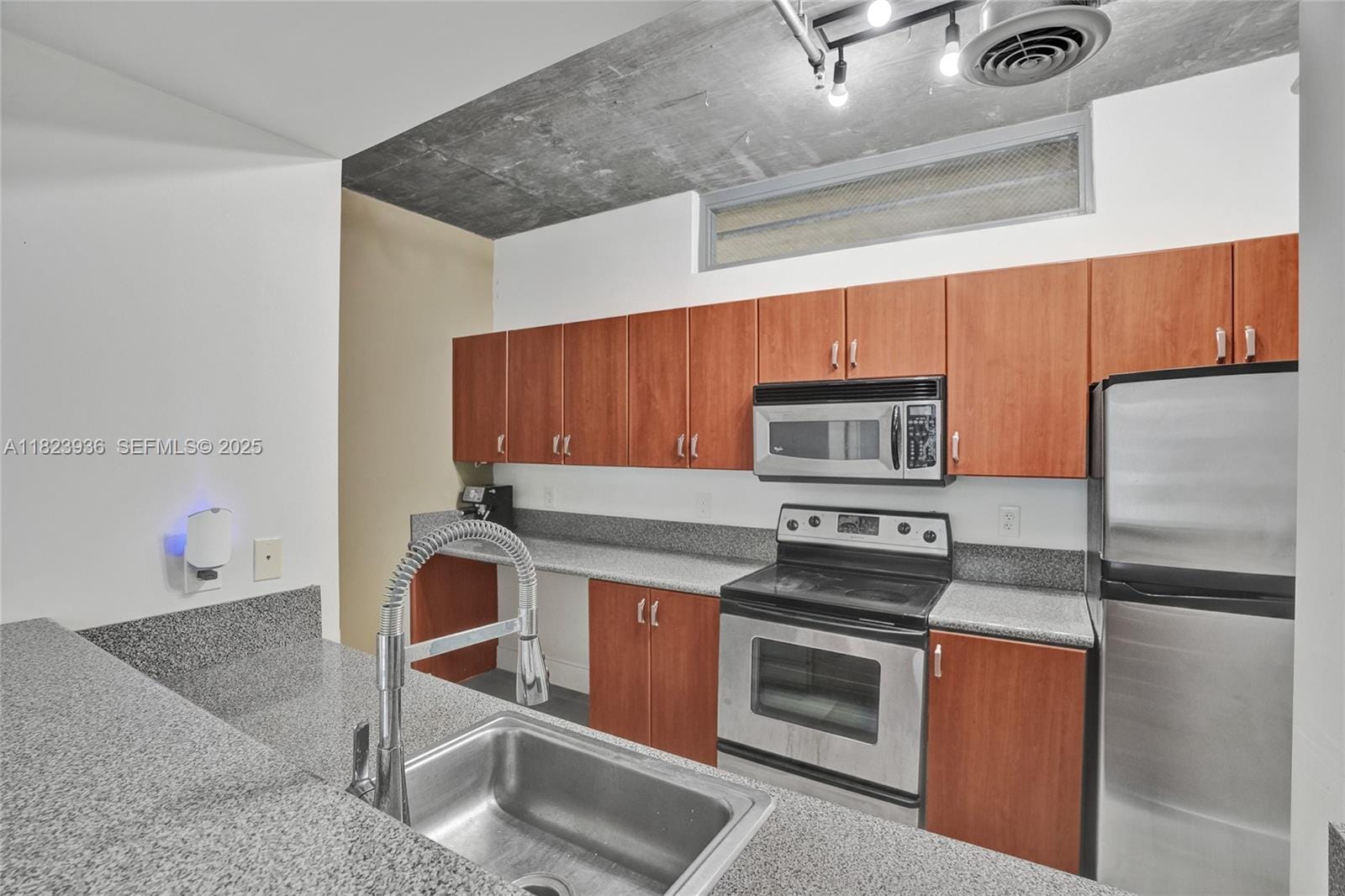 455 NE 25th Street 609, Miami, FL 33137 photo 6