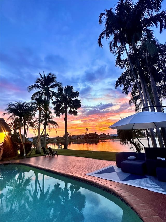 1661 E Oak Knoll Circle, sold in Pine Lake Ridge, Davie, FL