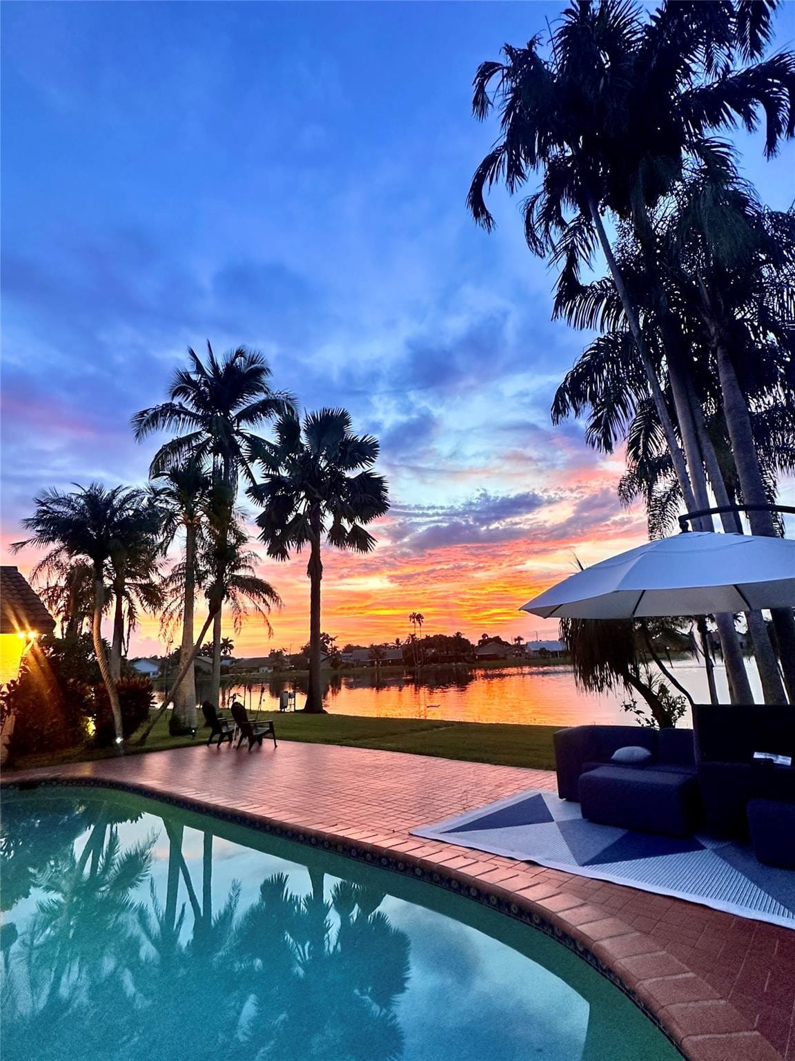 1661 E Oak Knoll Circle, Davie, FL 33324