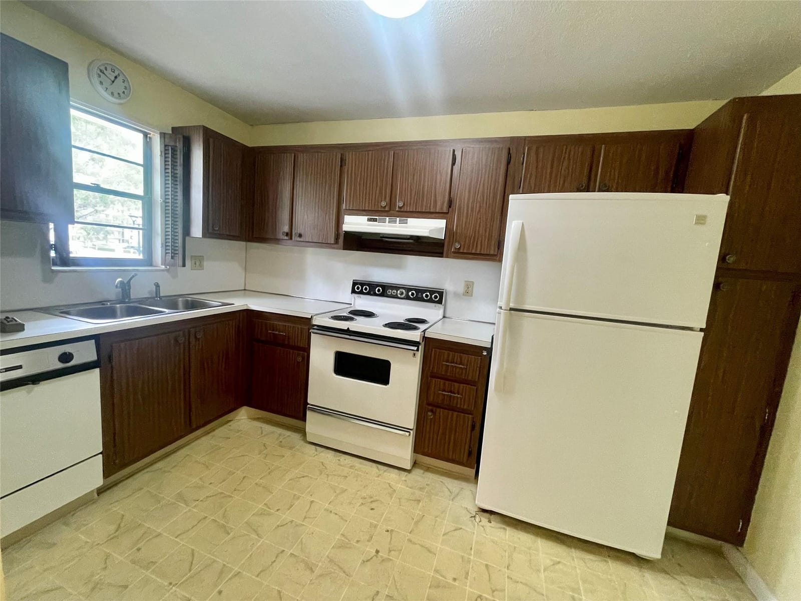 2450 Deer Creek Country Club Boulevard 206-B, Deerfield Beach, FL 33442 photo 3
