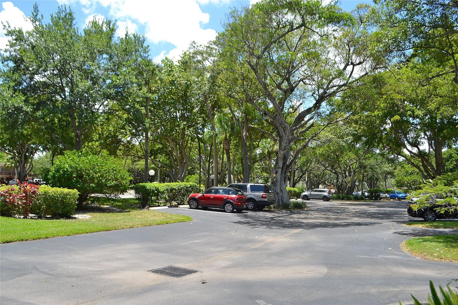 3850 Oaks Clubhouse Drive 405 — photo 12
