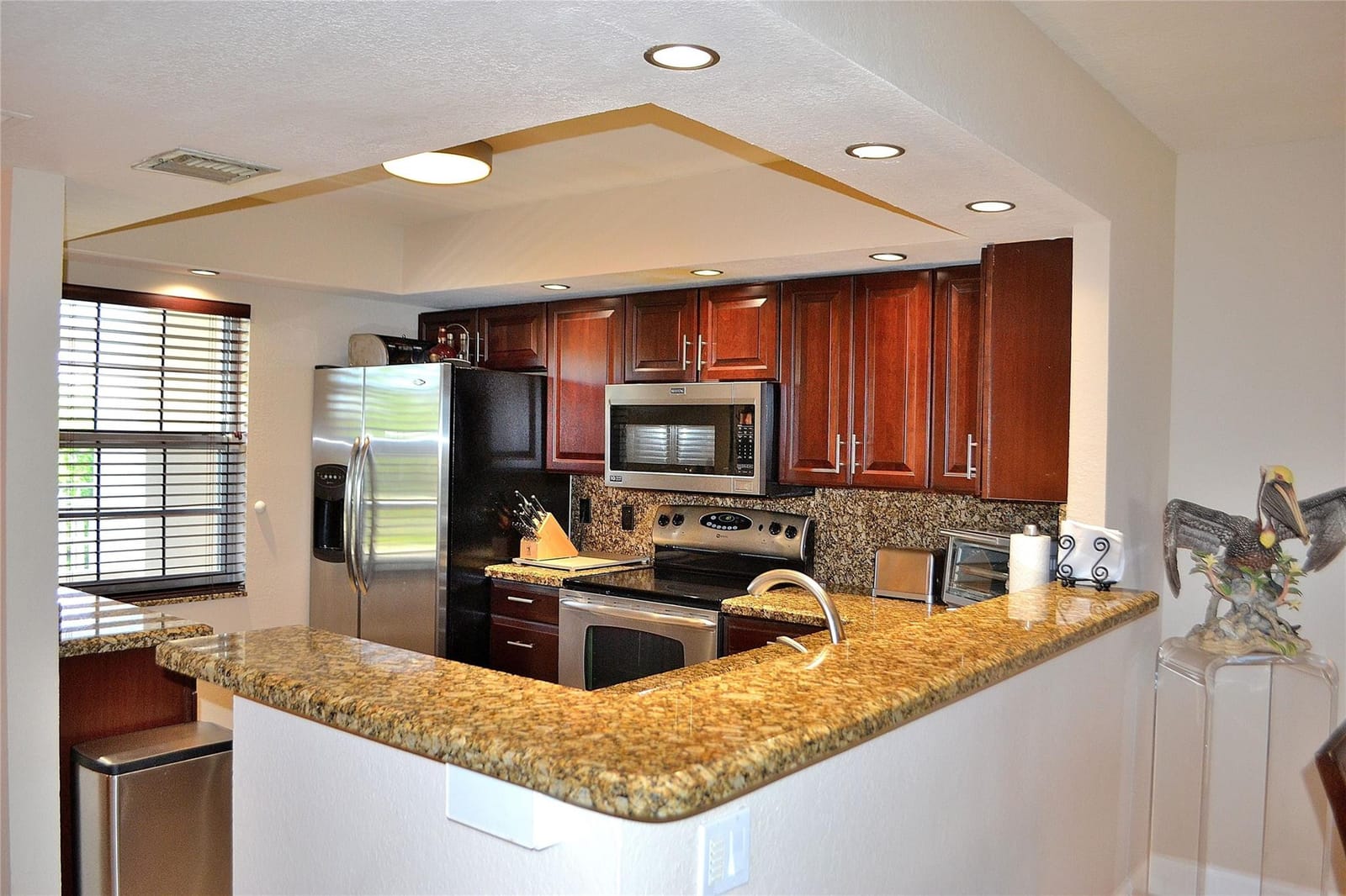 3850 Oaks Clubhouse Drive 405, Pompano Beach, FL 33069 photo 17
