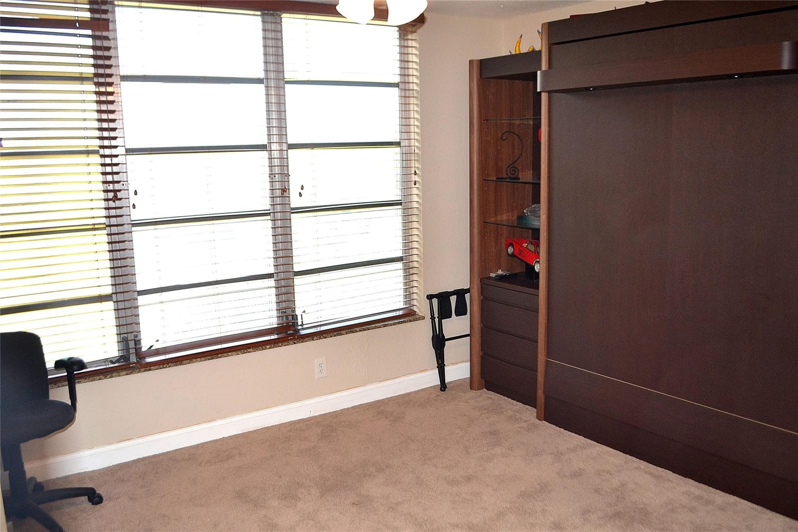 3850 Oaks Clubhouse Drive 405, Pompano Beach, FL 33069 photo 19