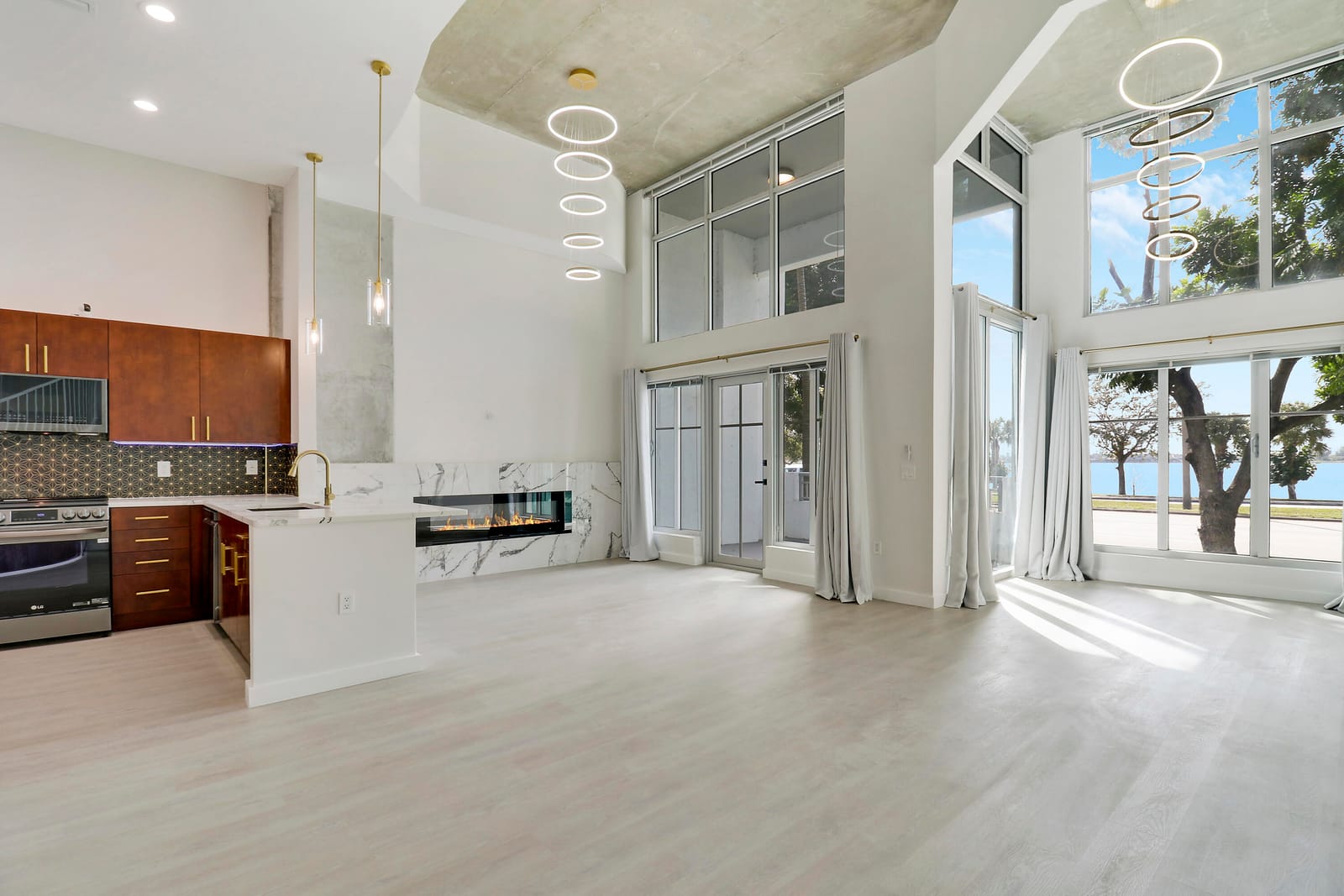 300 S Australian Avenue U127 — photo 5