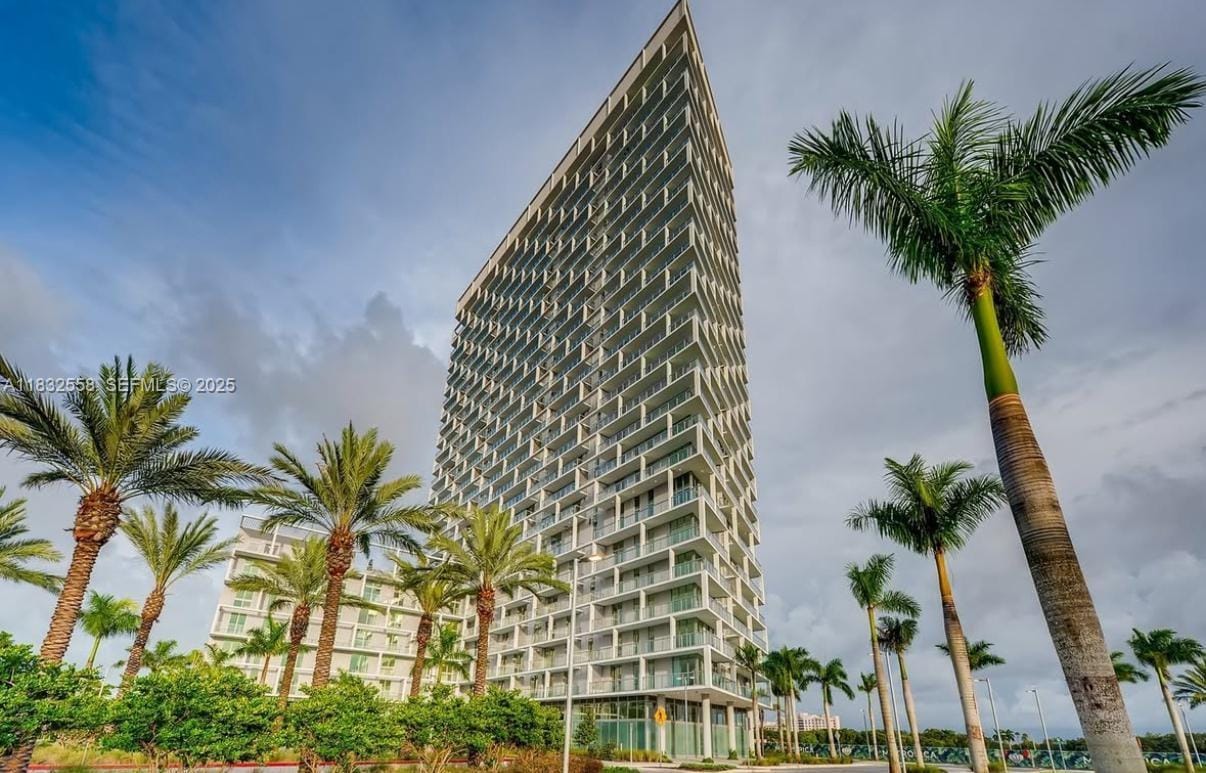 2000 Metropica Way 2102, Sunrise, FL 33323