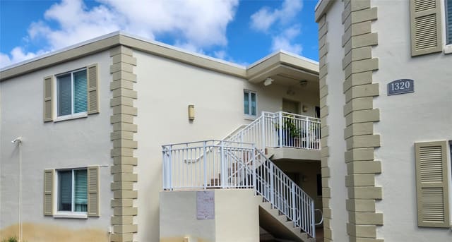 1320 Miami Road 8, sold in Harbordale Breezes, Fort Lauderdale, FL