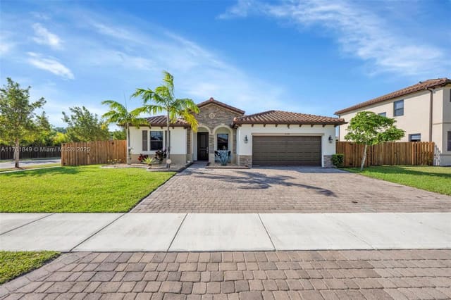 2594 SE 2nd Street, Homestead, FL 33033