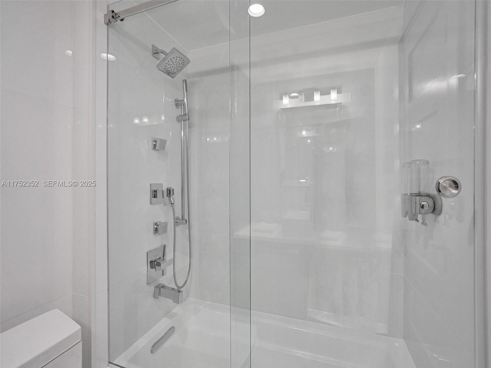 300 Diplomat Parkway 503, Hallandale Beach, FL 33009 photo 26