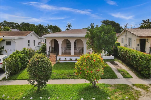 105 NW 32nd Place, sold in Twelfth St Manors 1st Add, Miami, FL