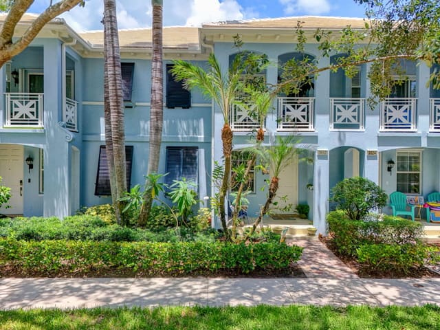 3032 W Community Drive, Jupiter, FL 33458