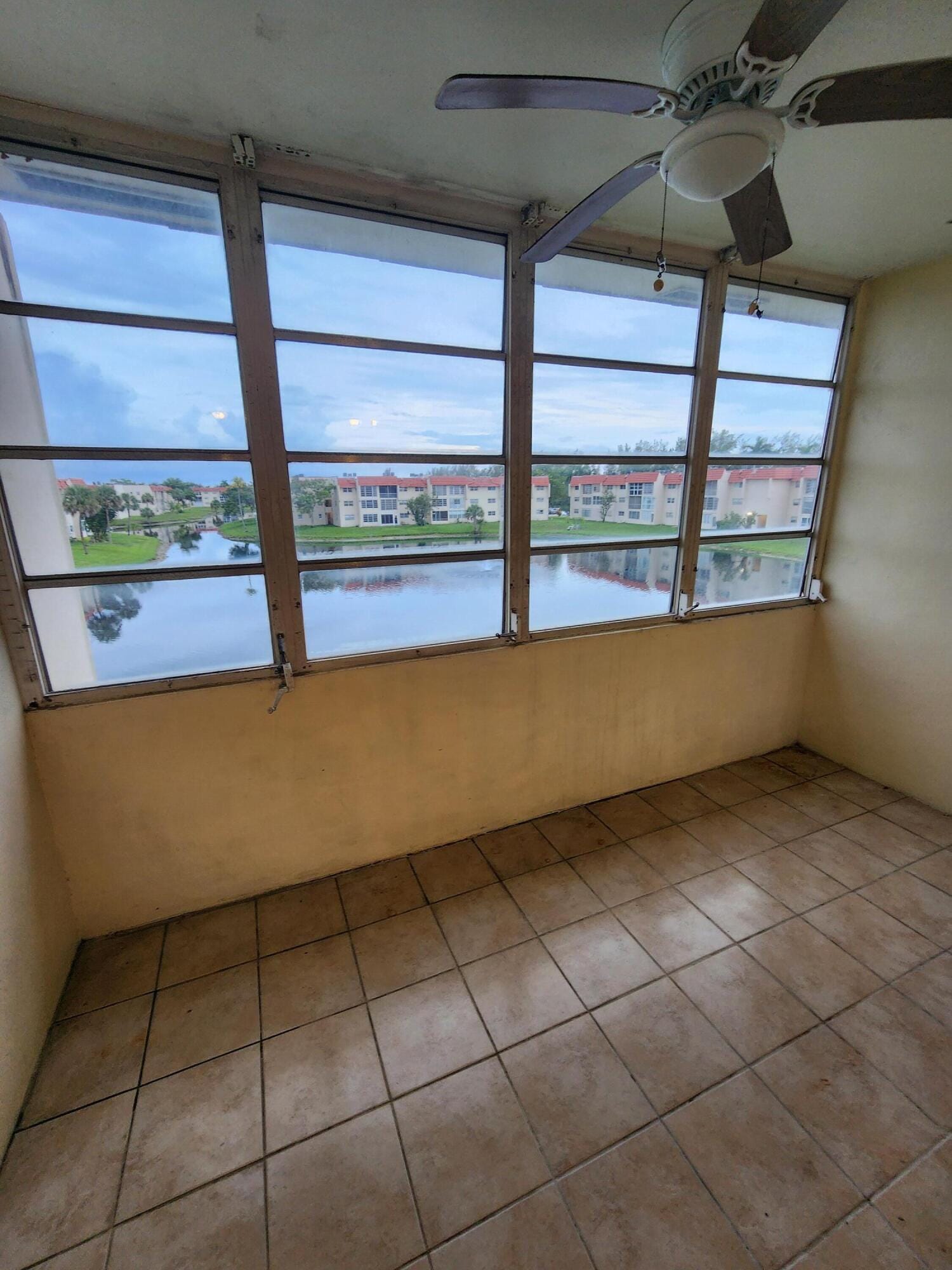 2900 Sunrise Lakes Drive W 303, Sunrise, FL 33322 photo 13