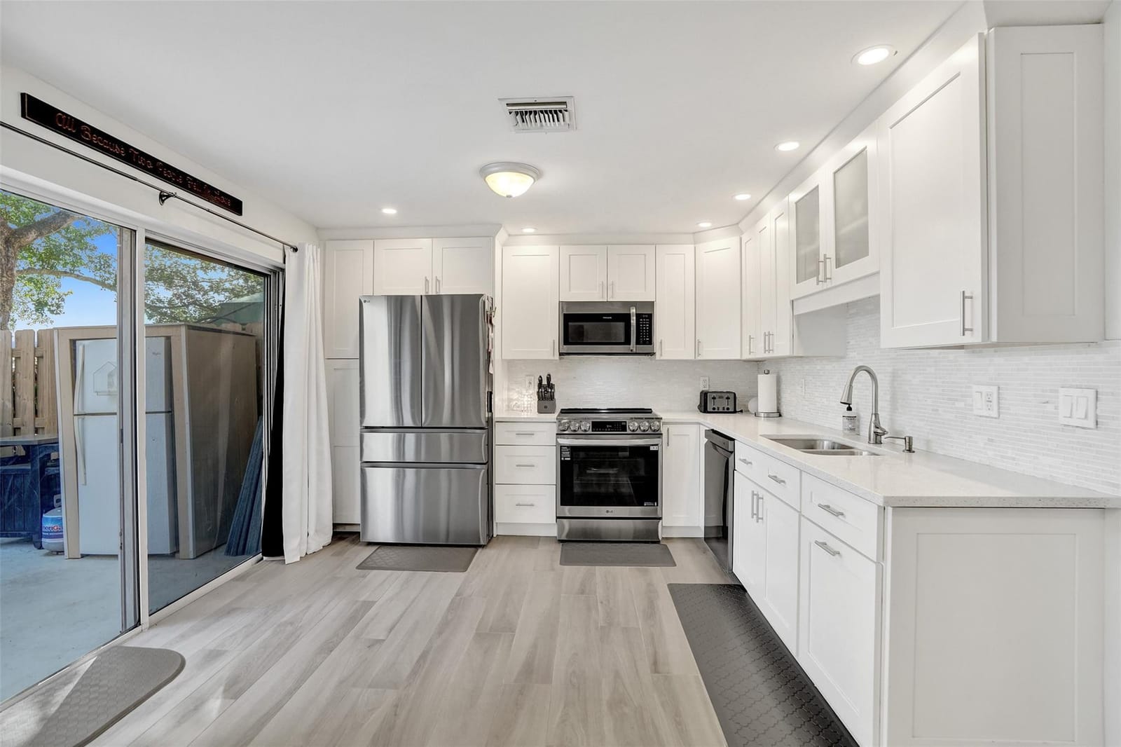 9749 NW 37th Street — photo 12