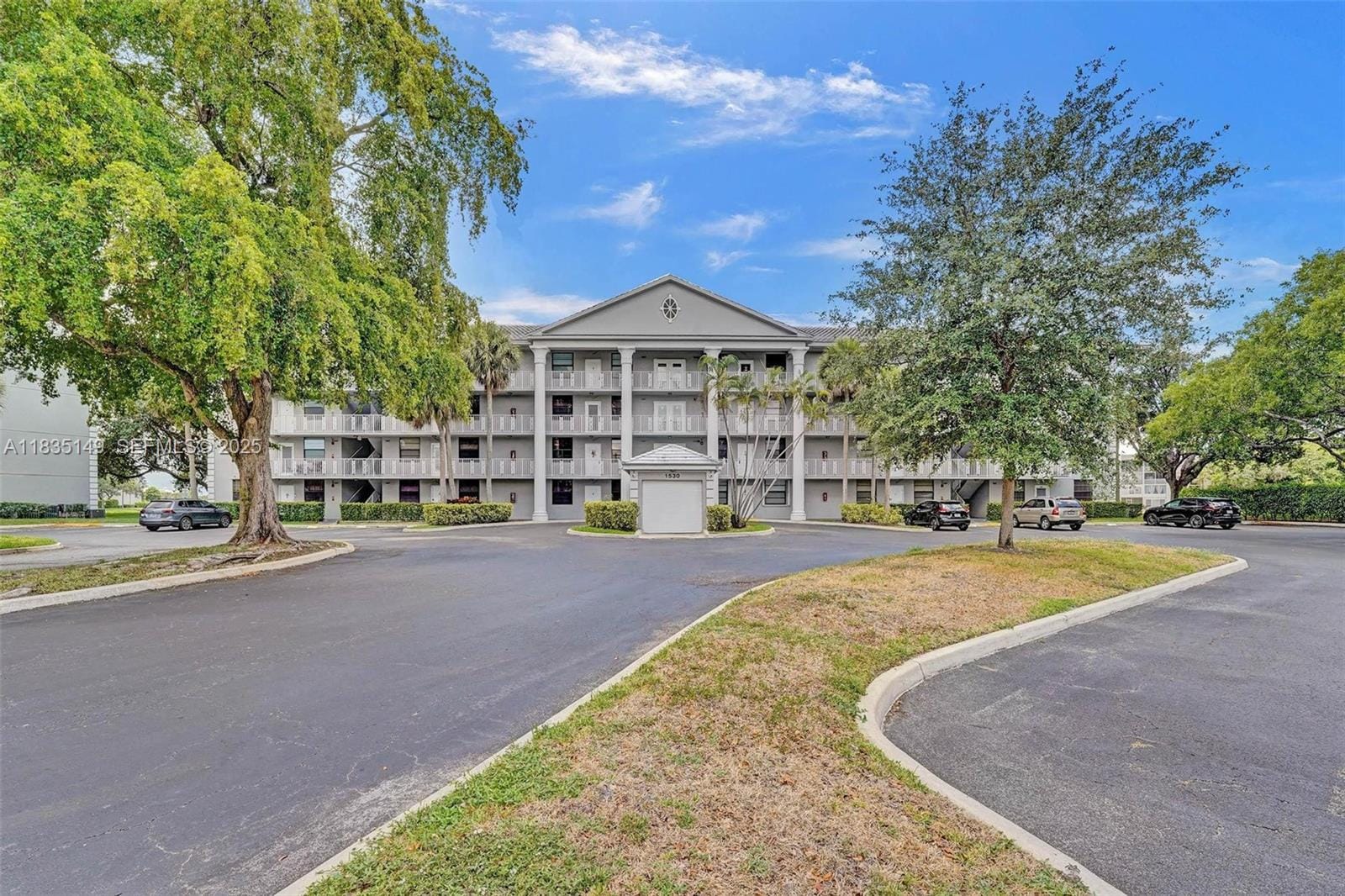 1530 Whitehall Drive 204, Davie, FL 33324