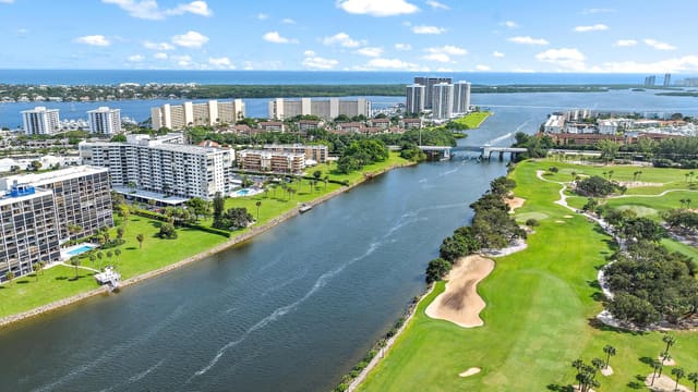 336 Golfview Road 1104, North Palm Beach, FL 33408