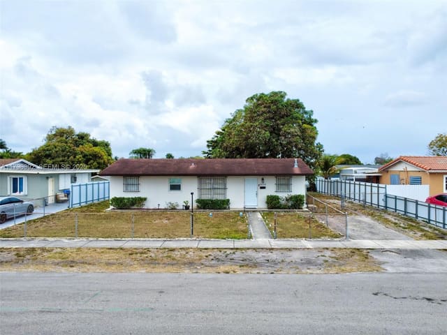 4494 NW 203rd Street, Miami Gardens, FL 33055