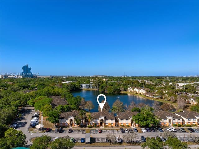 3660 N 56th Avenue 602, sold in Lakewood At Emerald Hills, Hollywood, FL