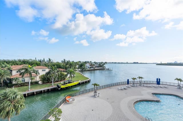 1800 NE 114th Street 503, Miami, FL 33181