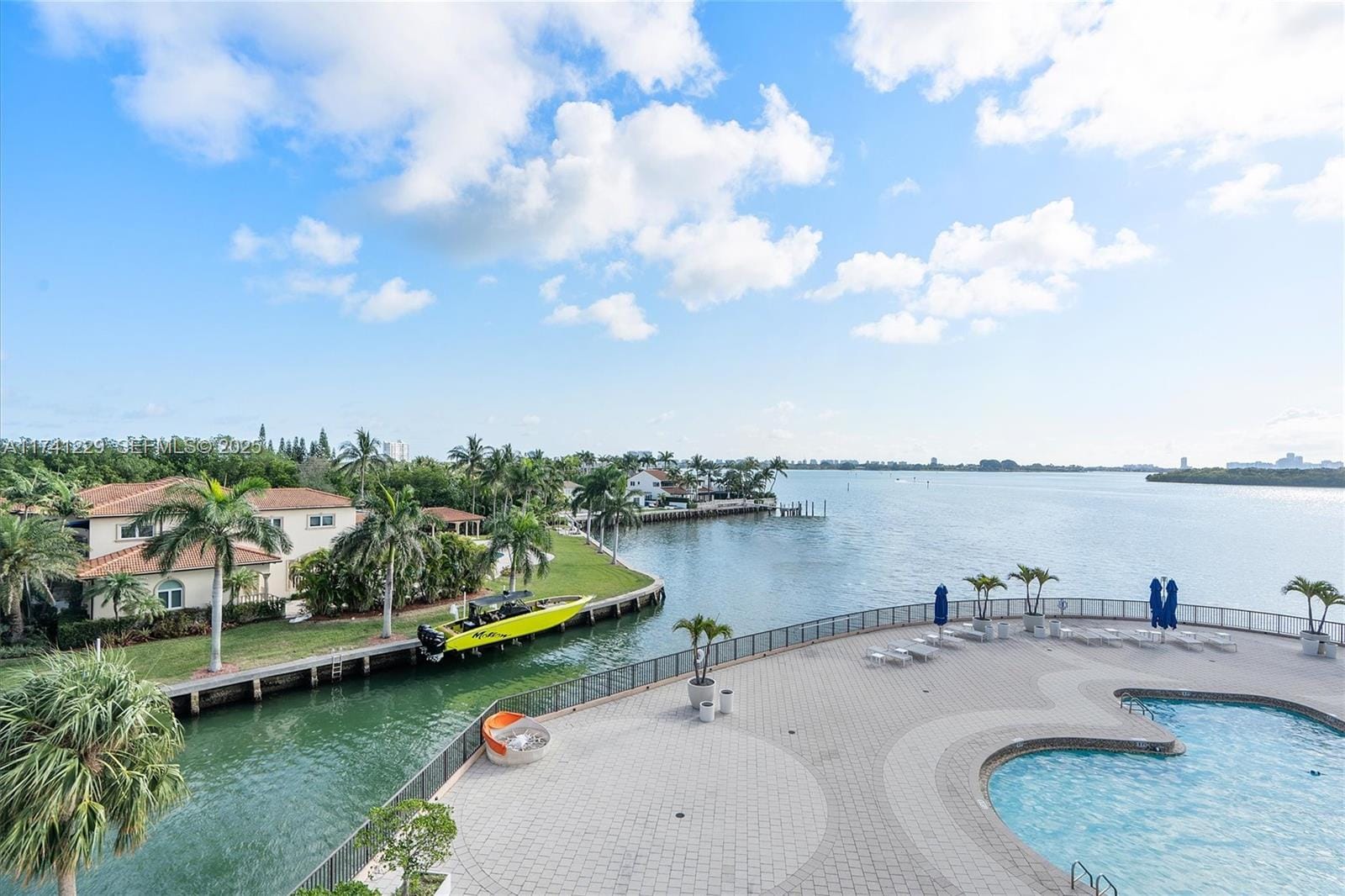 1800 NE 114th Street 503, Miami, FL 33181 photo 1