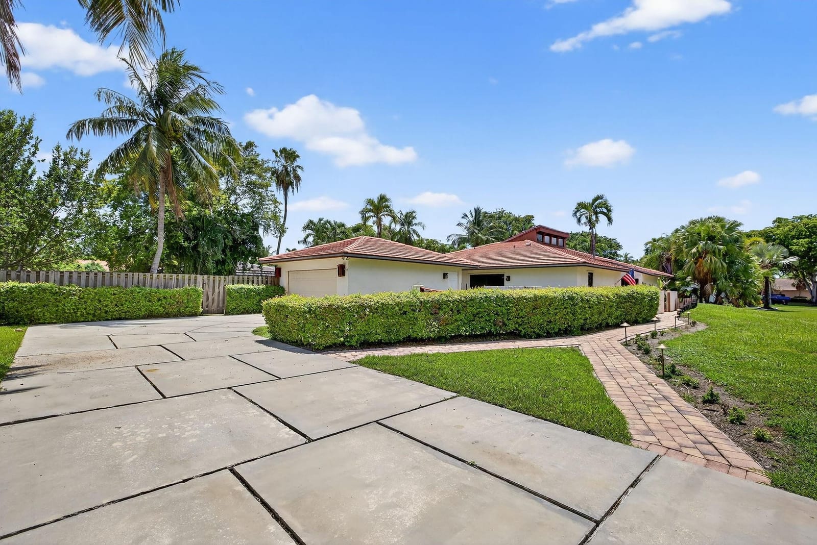 11230 NW 24th Street — photo 3