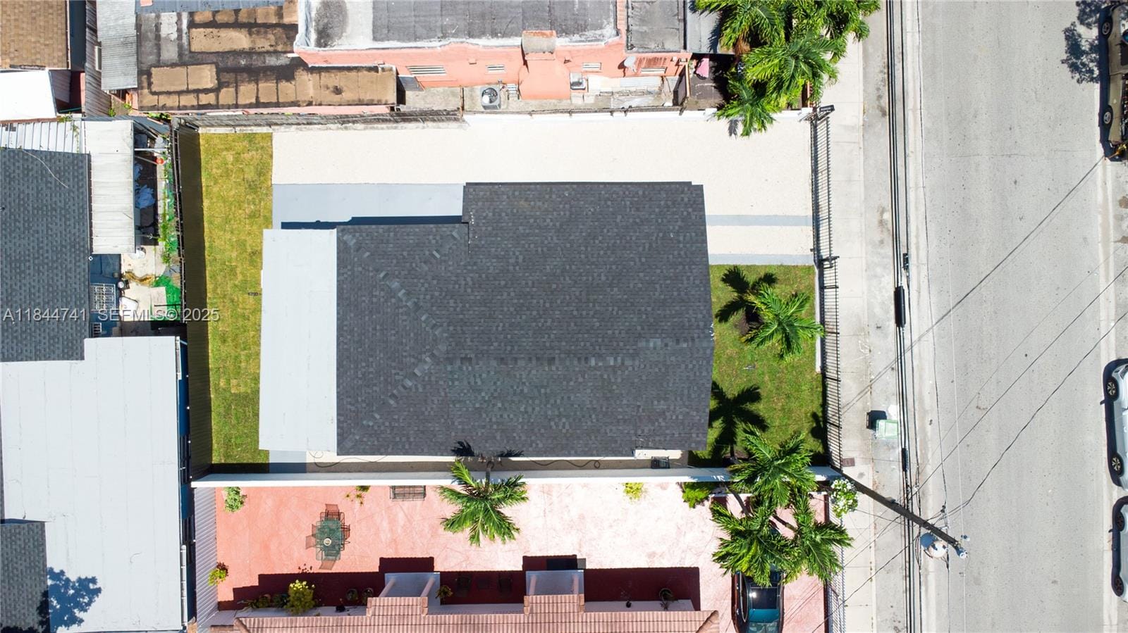 2479 NW 26th Street, Miami, FL 33142 photo 2