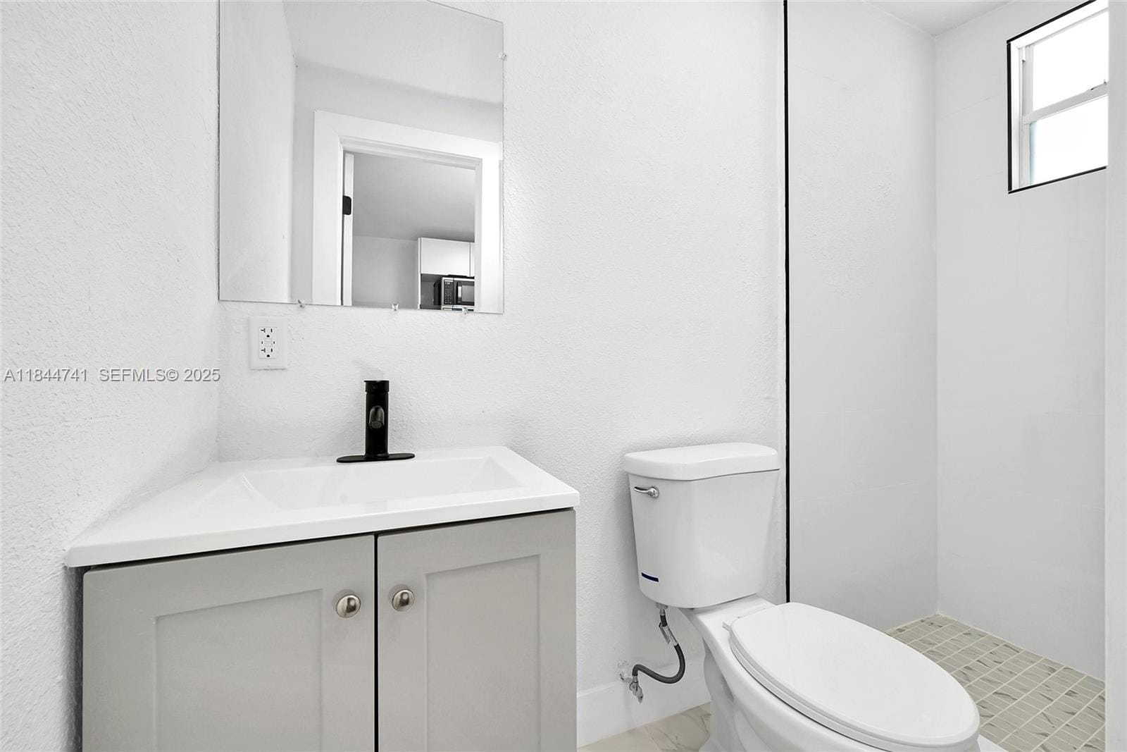 2479 NW 26th Street, Miami, FL 33142 photo 25