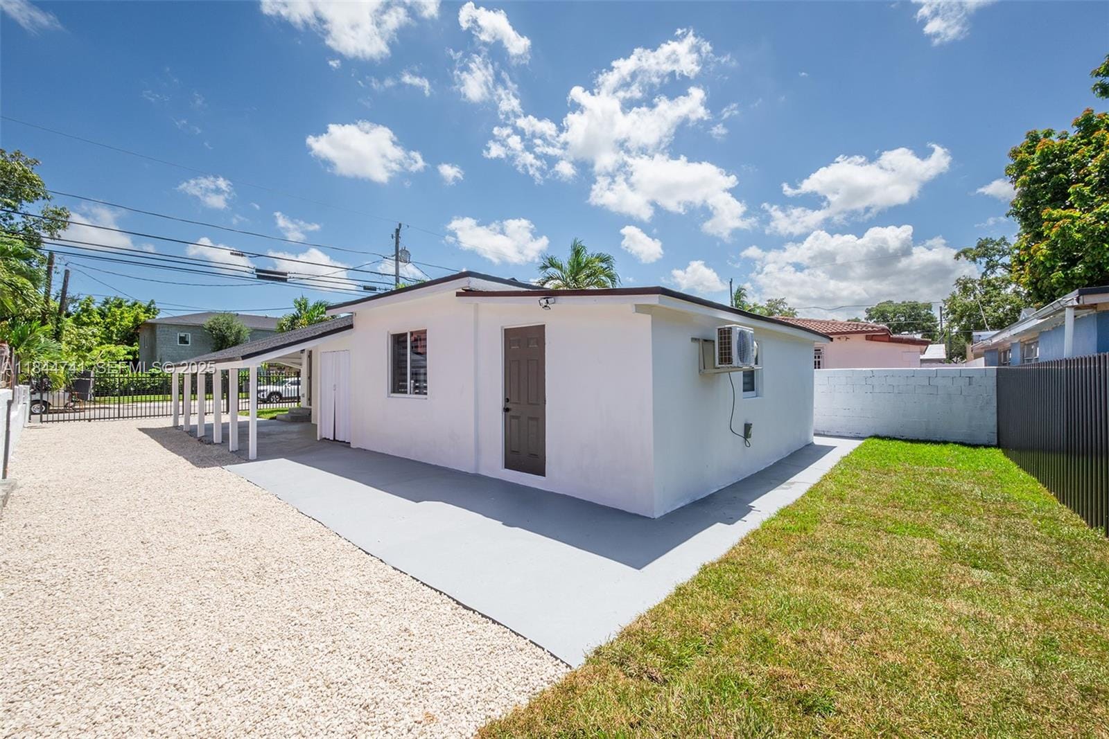 2479 NW 26th Street, Miami, FL 33142 photo 27