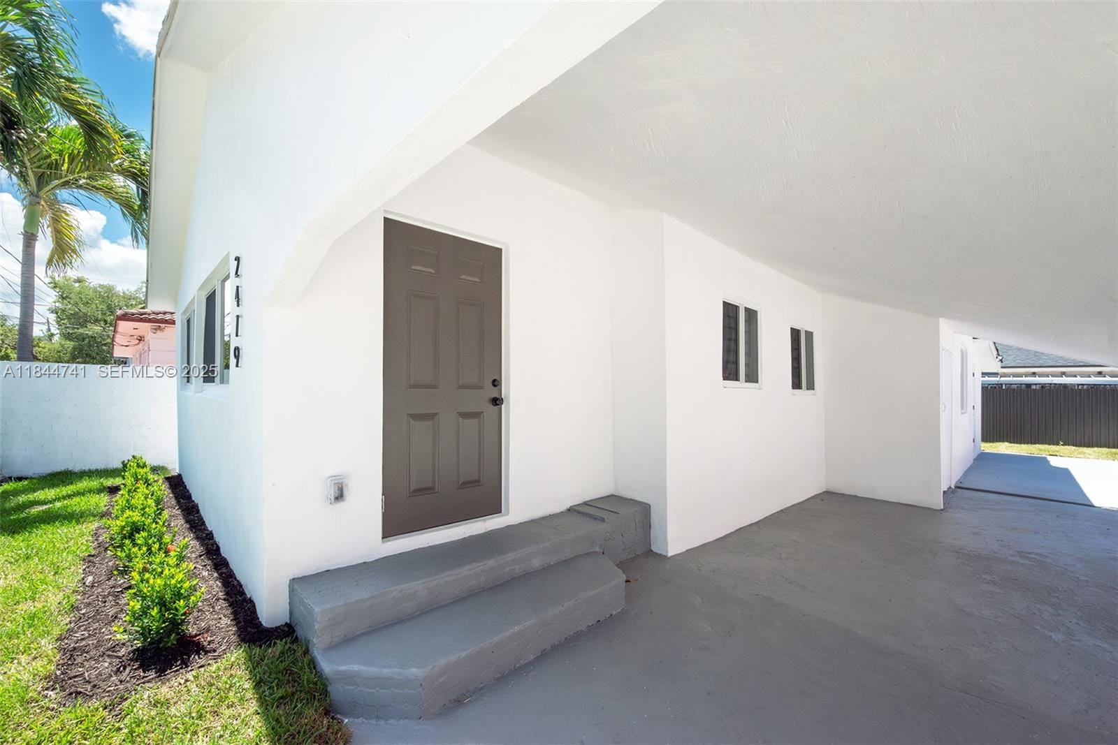 2479 NW 26th Street, Miami, FL 33142 photo 6