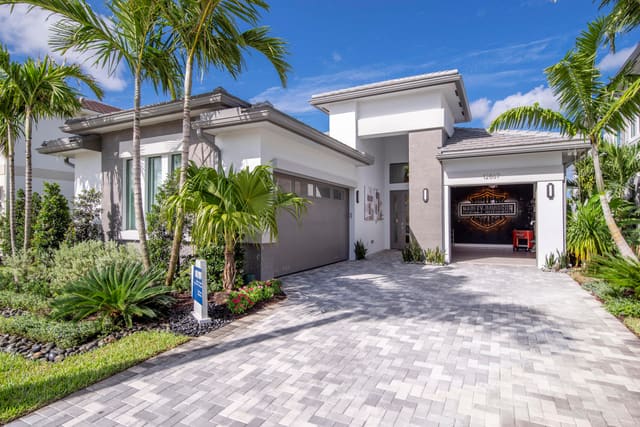 10044 Heron Flock Drive, Palm Beach Gardens, FL 33412