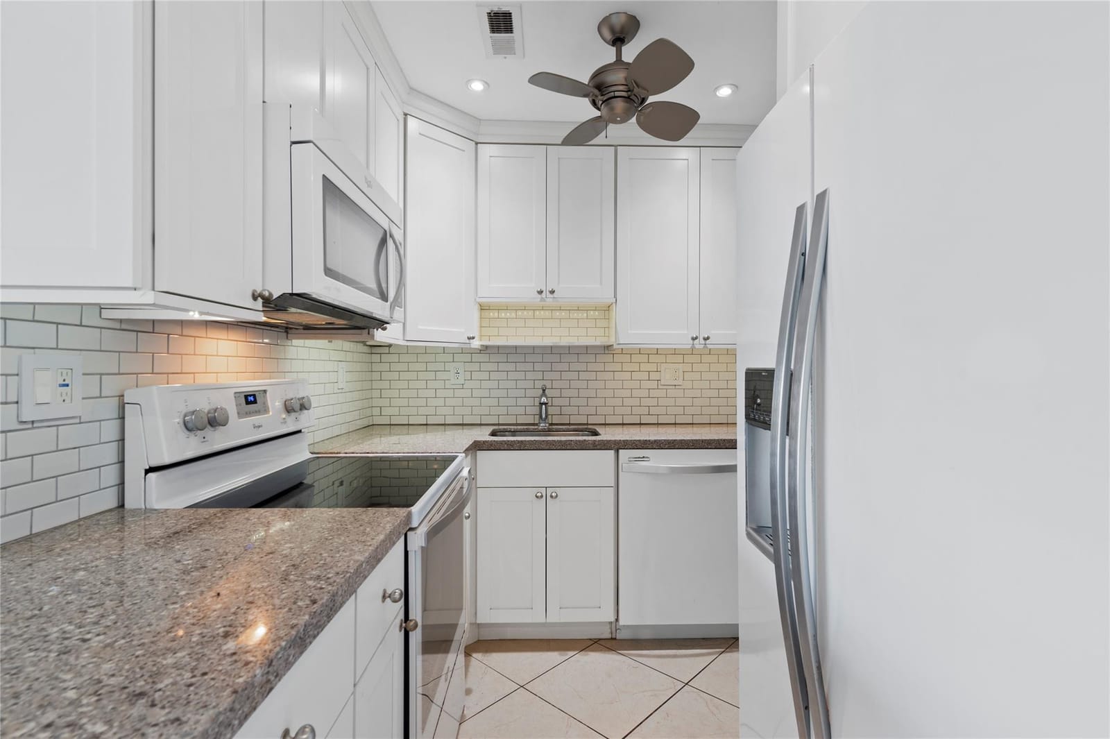 2970 NE 16th Avenue 314, Oakland Park, FL 33334 photo 6