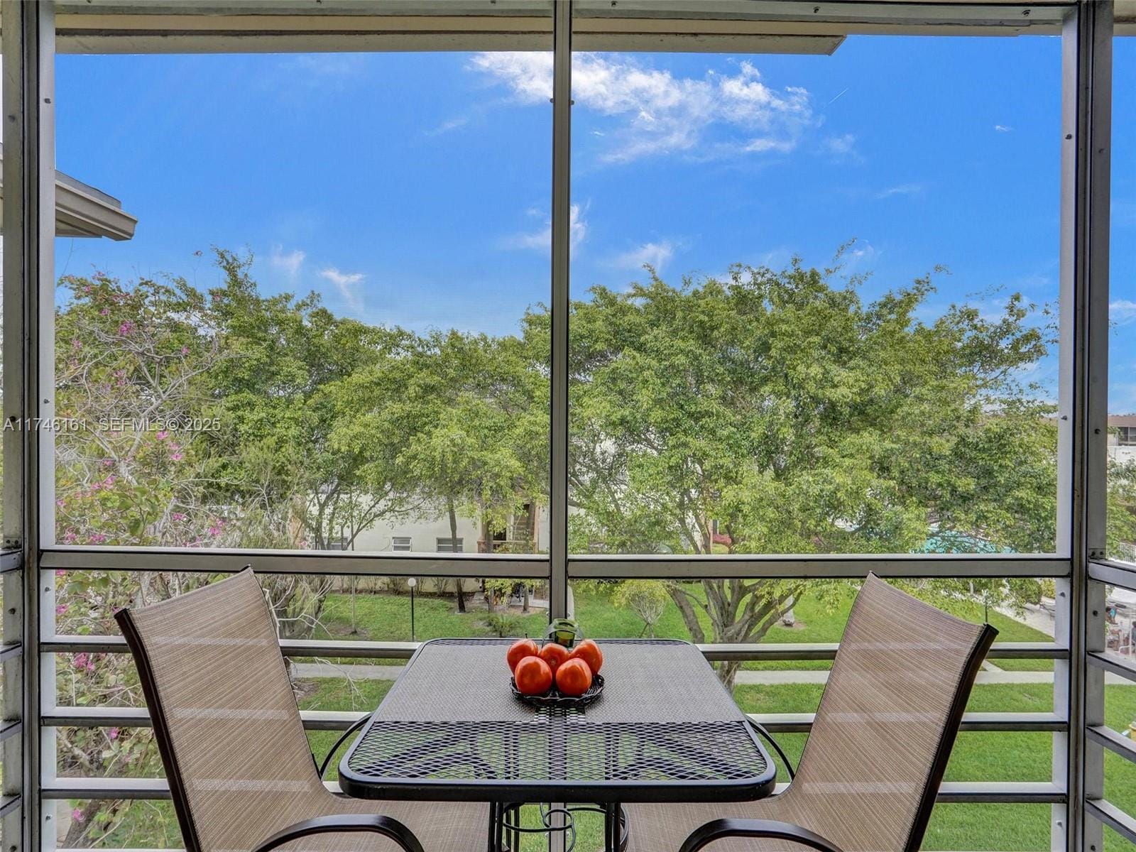 16801 NE 13th Avenue 305, Miami, FL 33162