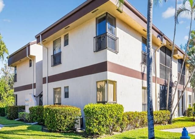 2671 Carambola Circle 1755, sold in Applewood Village IV E CO, Coconut Creek, FL