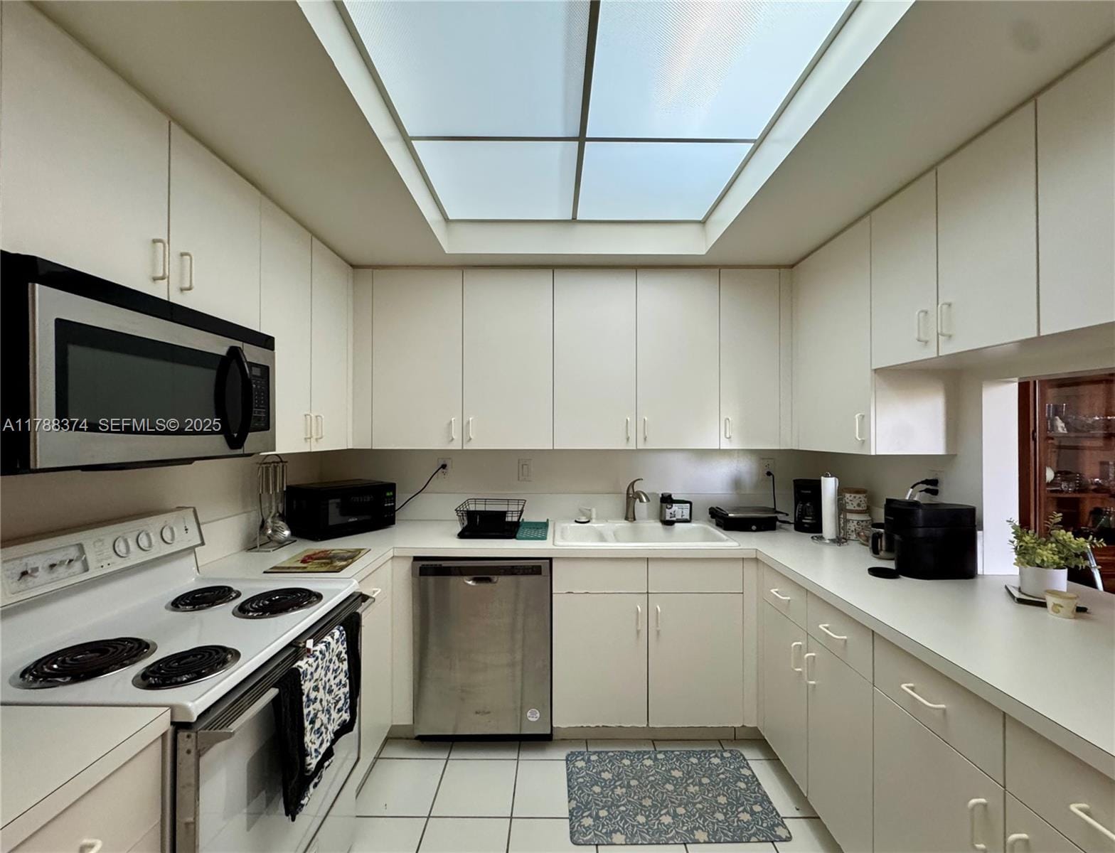 9805 NW 52nd Street 420 — photo 11