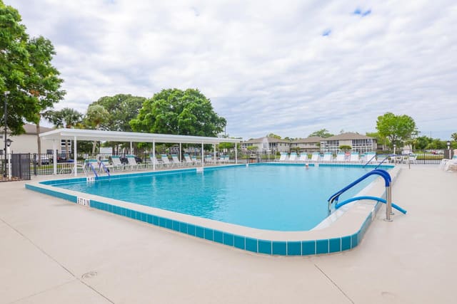 13 Lake Vista Trail 202, Port St. Lucie, FL 34952