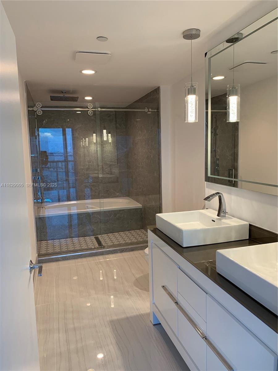 888 Biscayne Boulevard 2910, Miami, FL 33132 photo 2