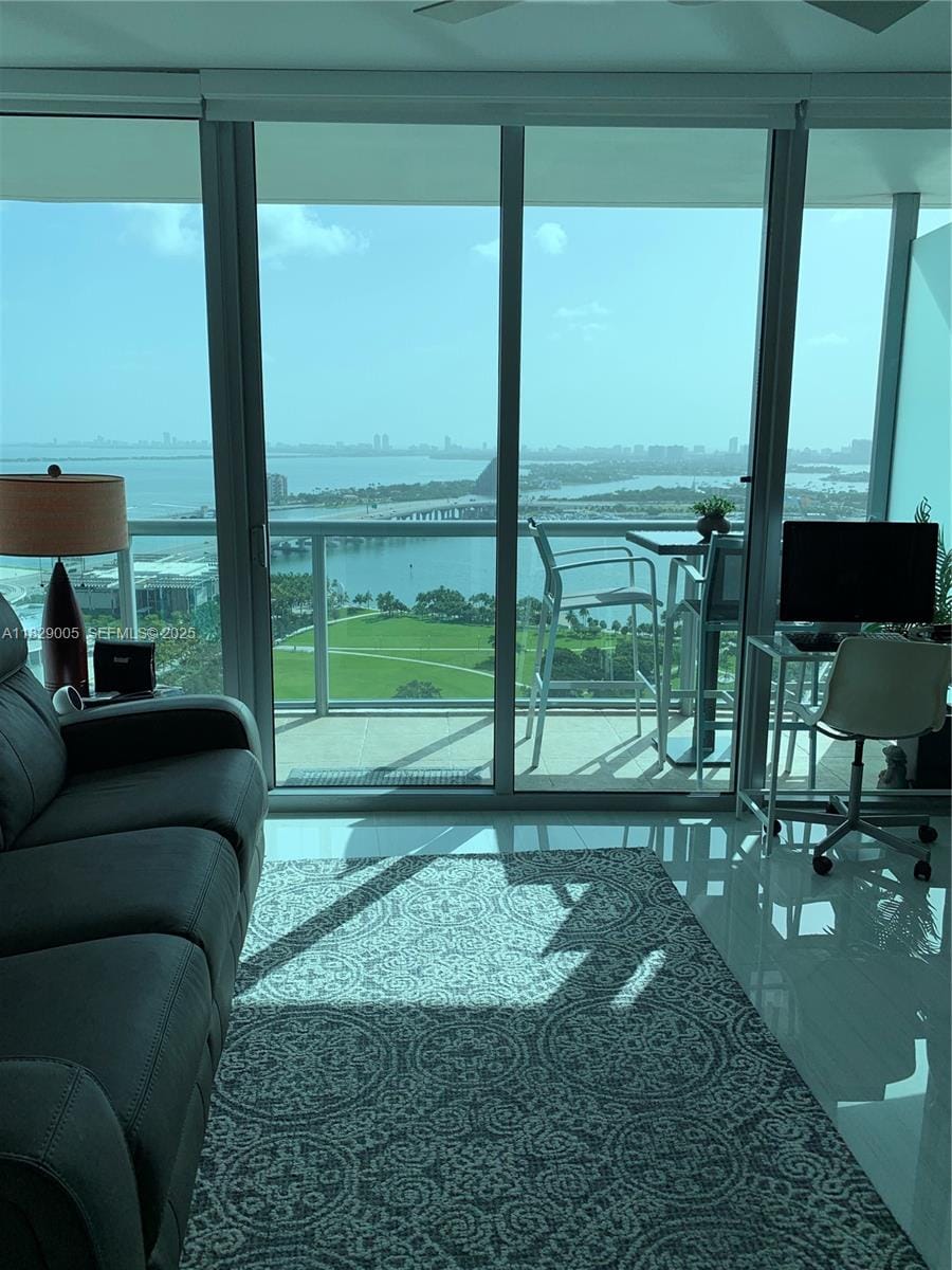 888 Biscayne Boulevard 2910, Miami, FL 33132 photo 12