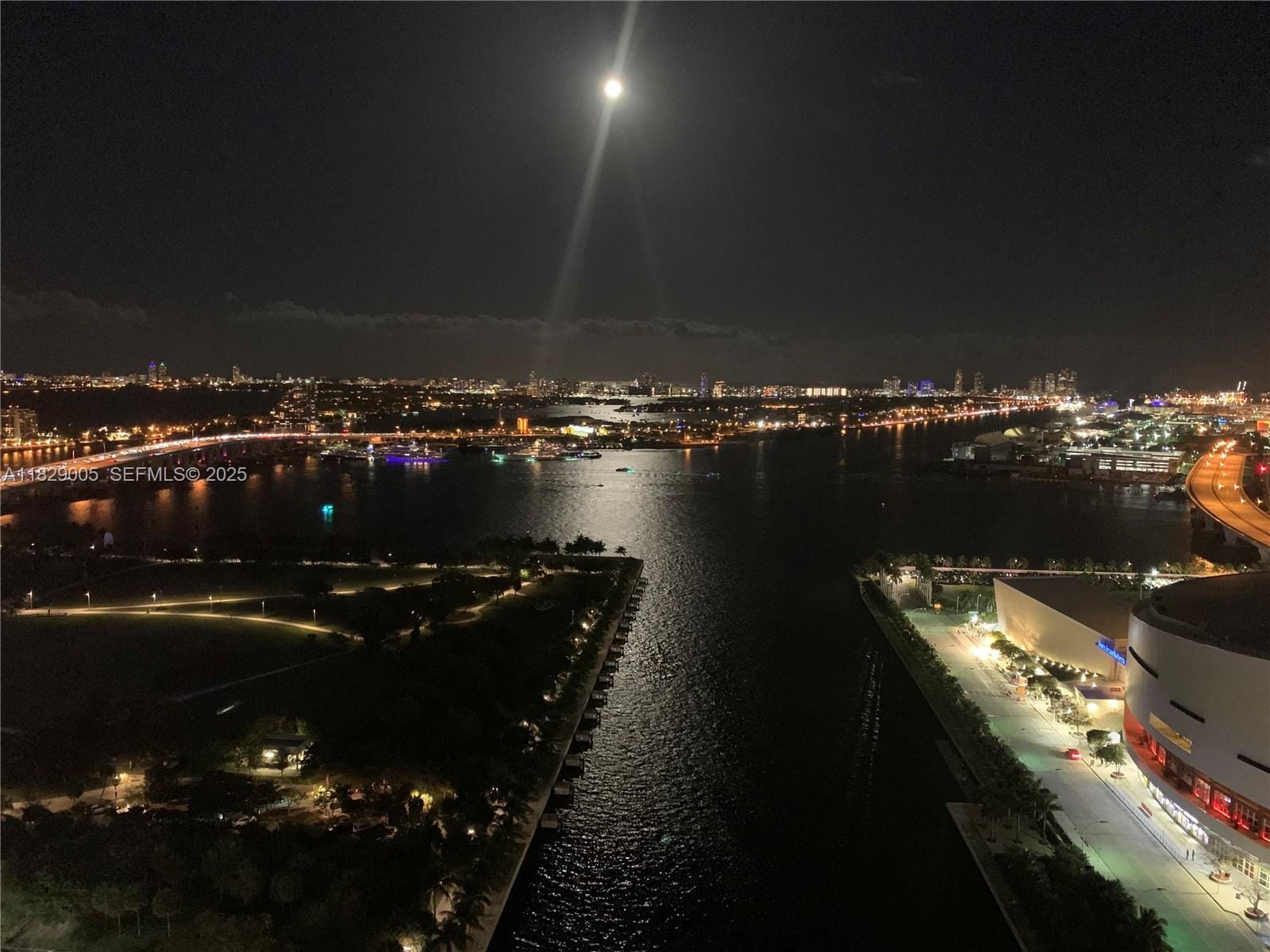 888 Biscayne Boulevard 2910, Miami, FL 33132 photo 3
