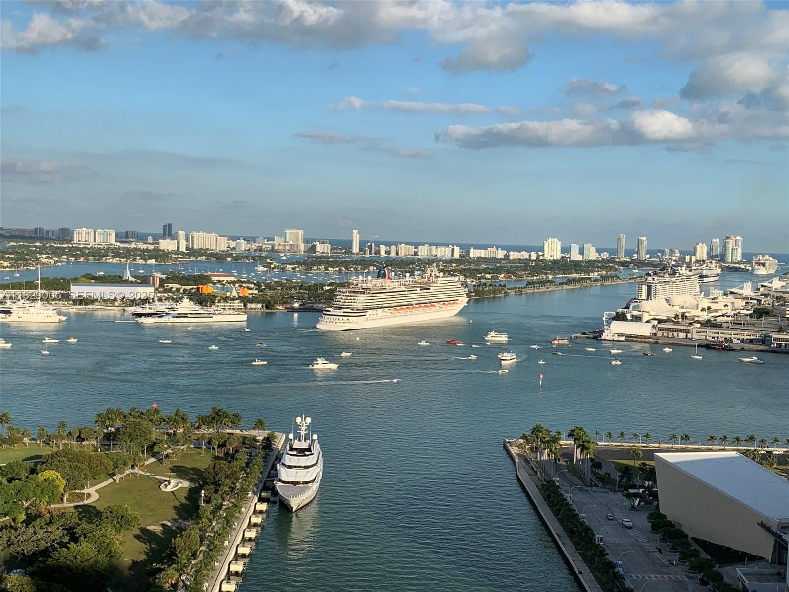 888 Biscayne Boulevard 2910, Miami, FL 33132