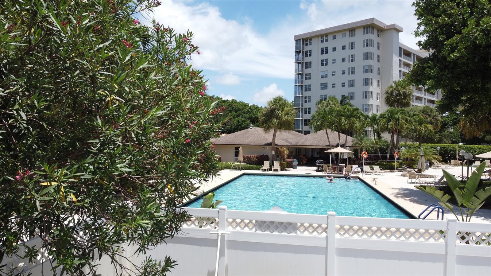 3499 Oaks Way 506 — photo 4