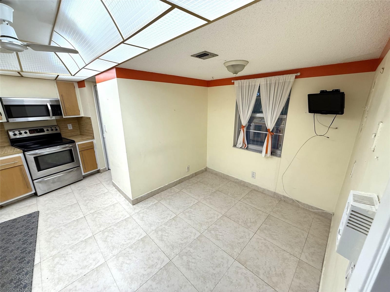 3499 Oaks Way 506 — photo 10