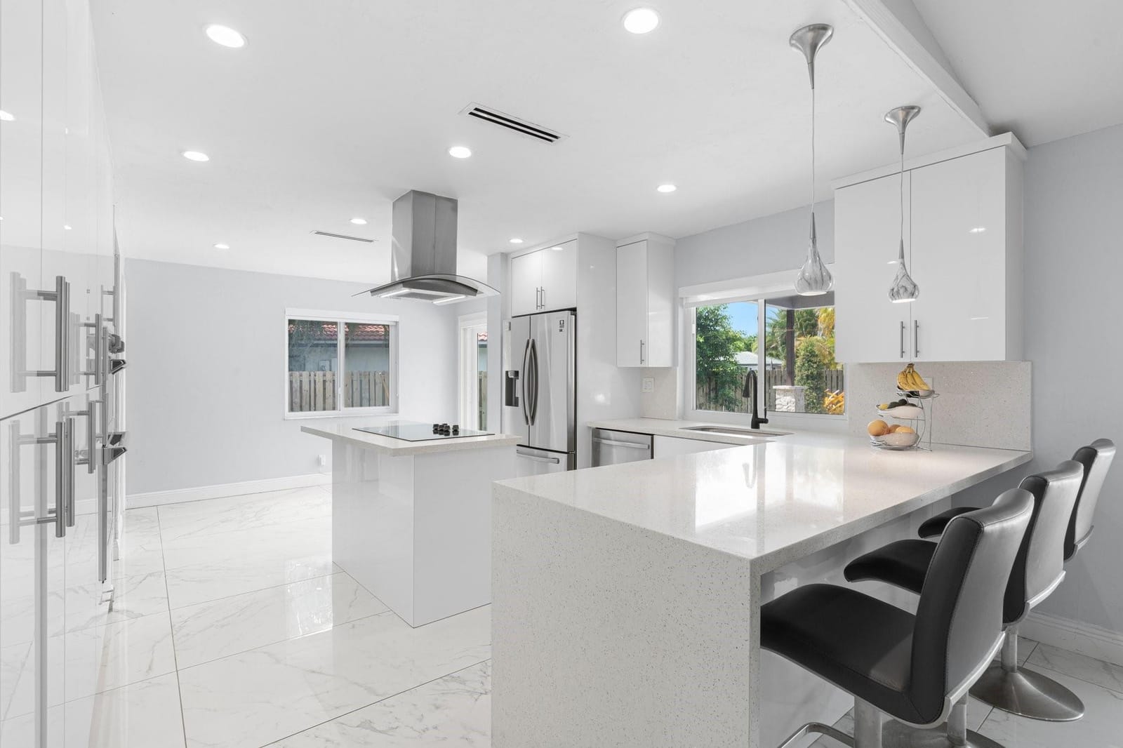9756 NW 20th Street — photo 4