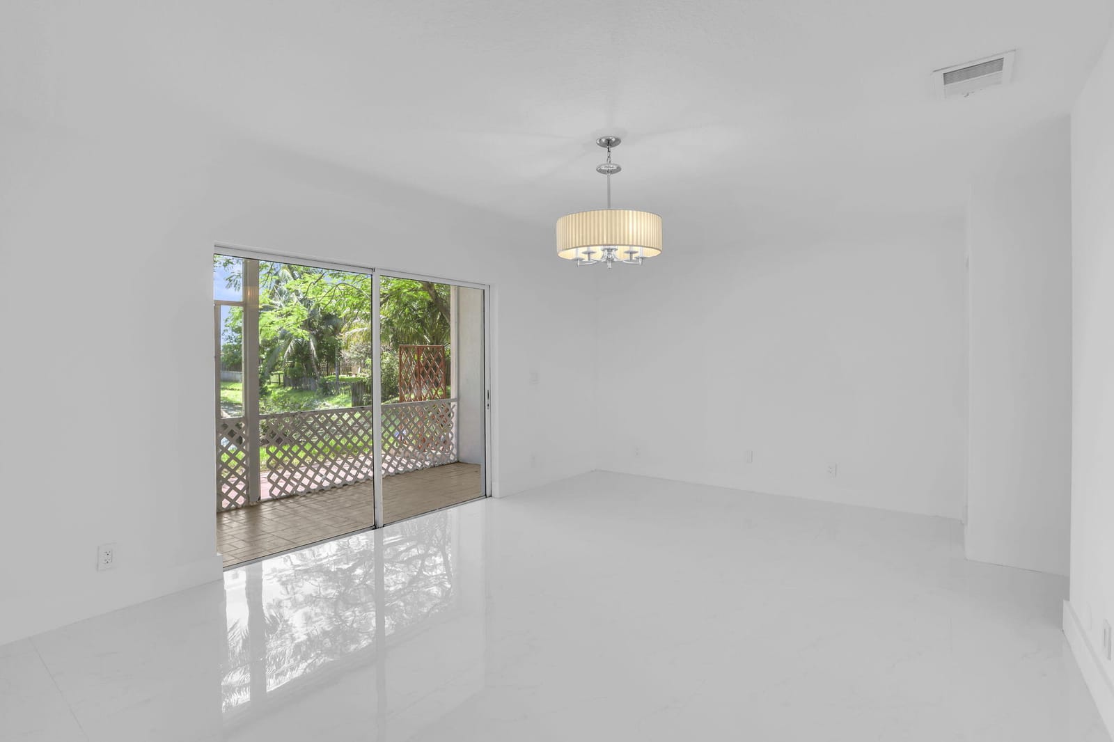 9539 NW 42nd Street — photo 12