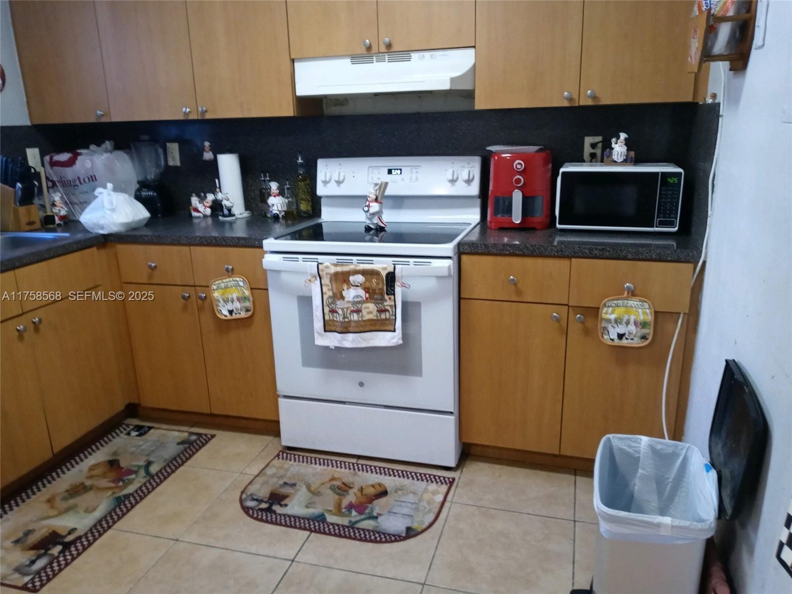 7987 NW 7th Street D10 — photo 2