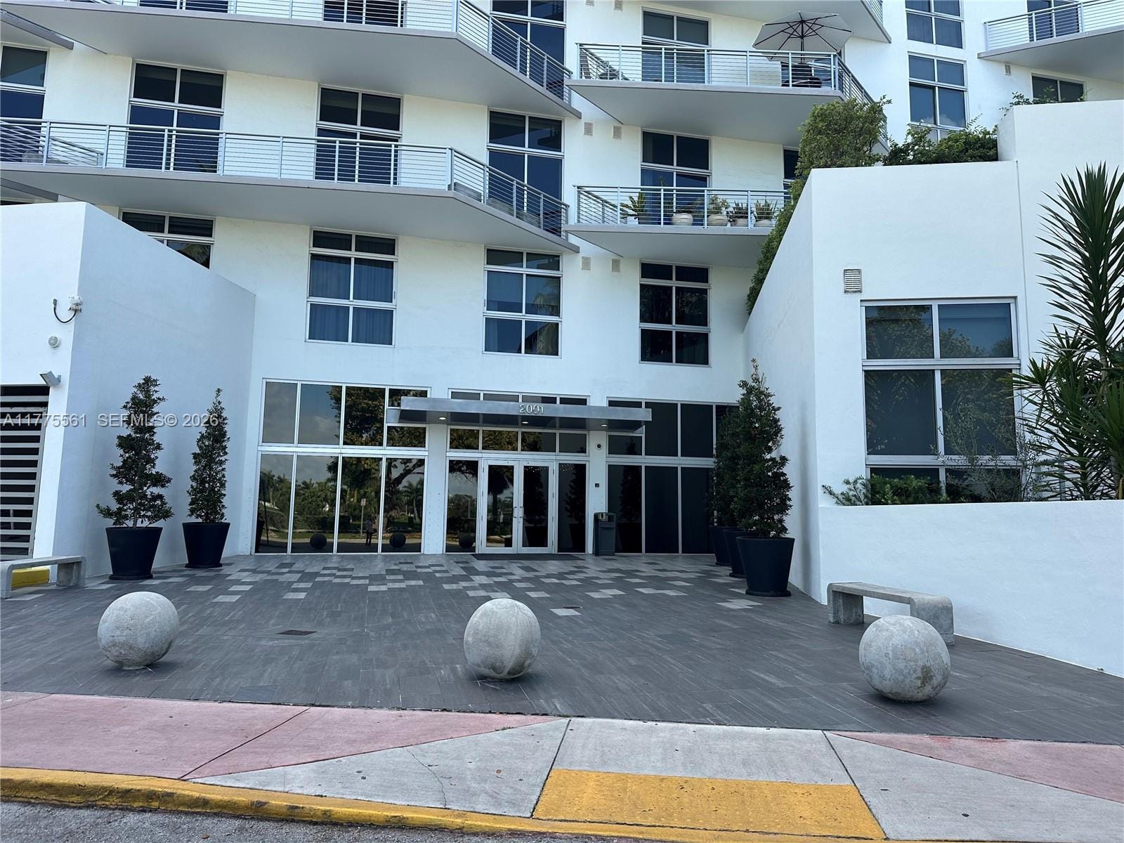 2001 Meridian Avenue 309, Miami Beach, FL 33139 photo 25