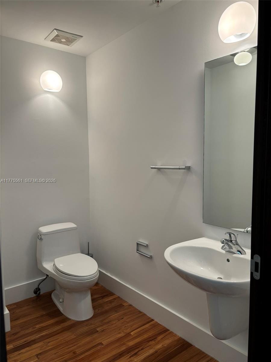 2001 Meridian Avenue 309 — photo 4
